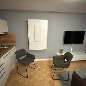 Im Zentrum Der Dresdner Neustadt Mit Aussenstellplatz Apartment Dresden